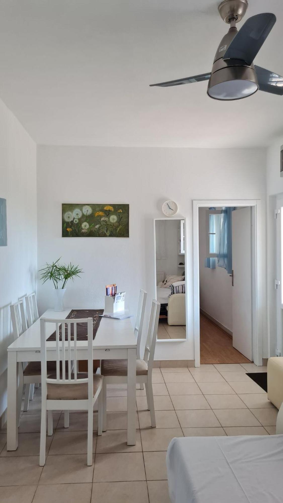 Apartmani Ela Prvić Luka Zimmer foto