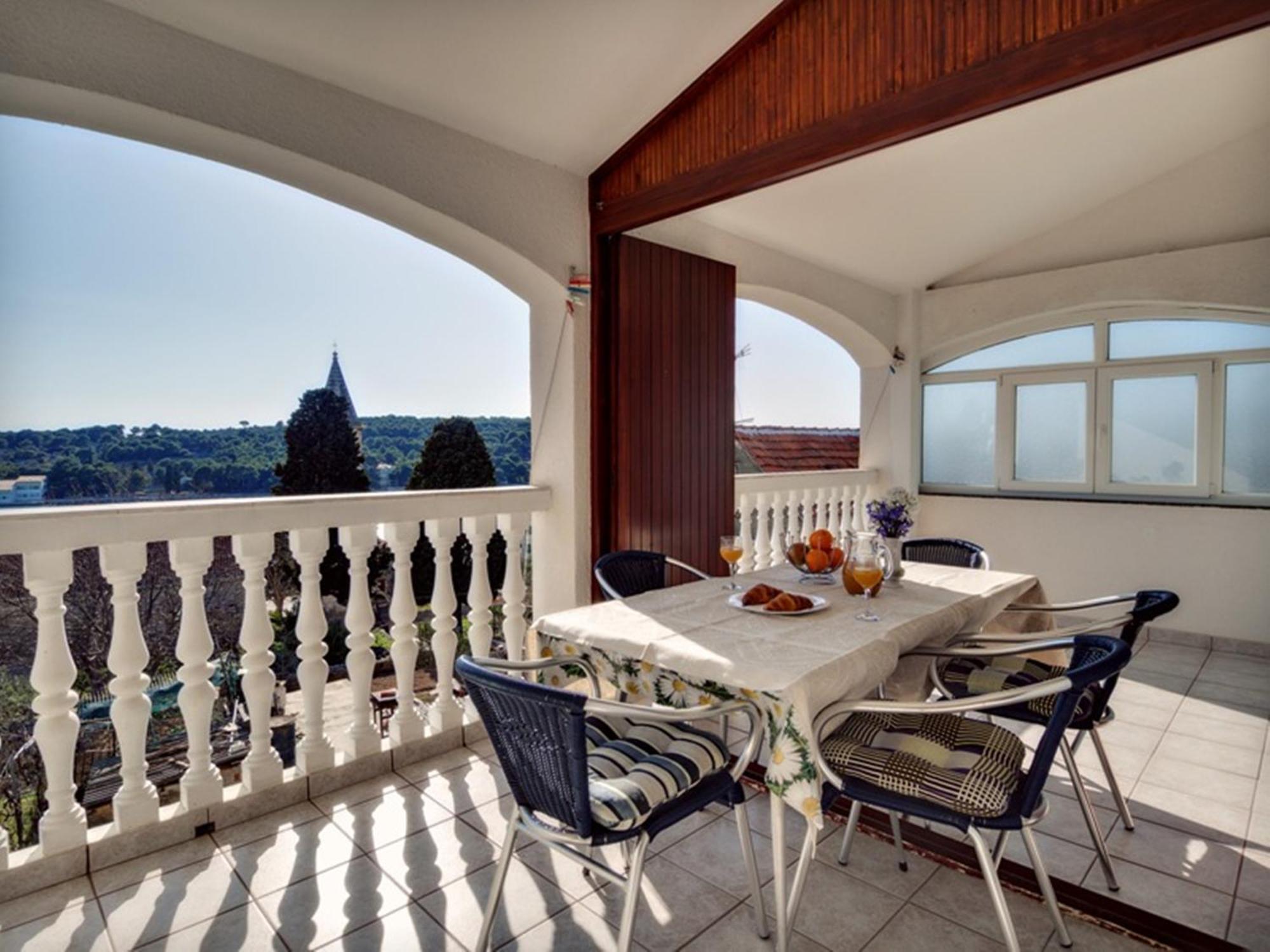 Apartmani Ela Prvić Luka Zimmer foto